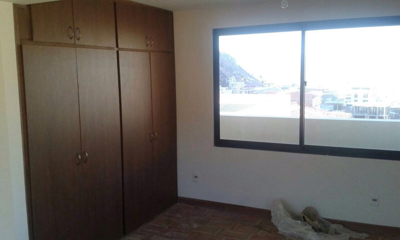Departamento en Irpavi en La Paz 5 dormitorios 3 baños 1 parqueos Foto 4