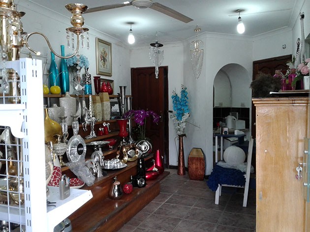 Local comercial en AlquilerPequeño local céntrico con cocineta  1 dormitorios 1 baños  Foto 1