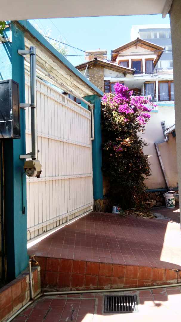 Casa en Calacoto en La Paz 3 dormitorios 4 baños 5 parqueos Foto 6