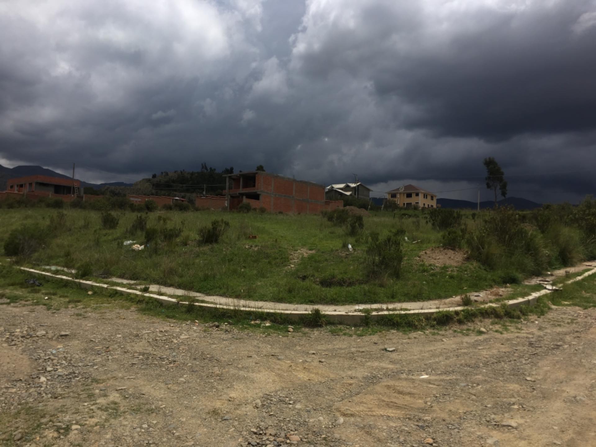 Terreno Ciudadela Stronguista (Achumani) Foto 6