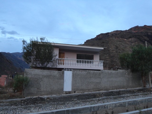 Casa en Mecapaca en La Paz 4 dormitorios 2 baños 2 parqueos Foto 1