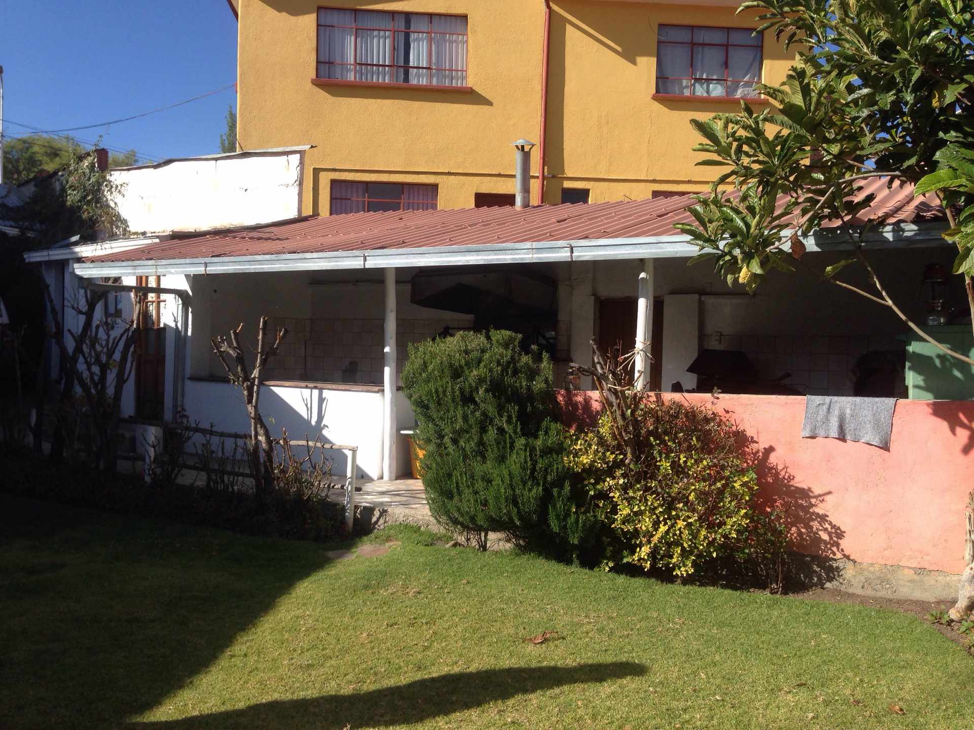 Casa en Alto Obrajes en La Paz 2 dormitorios 2 baños 2 parqueos Foto 1