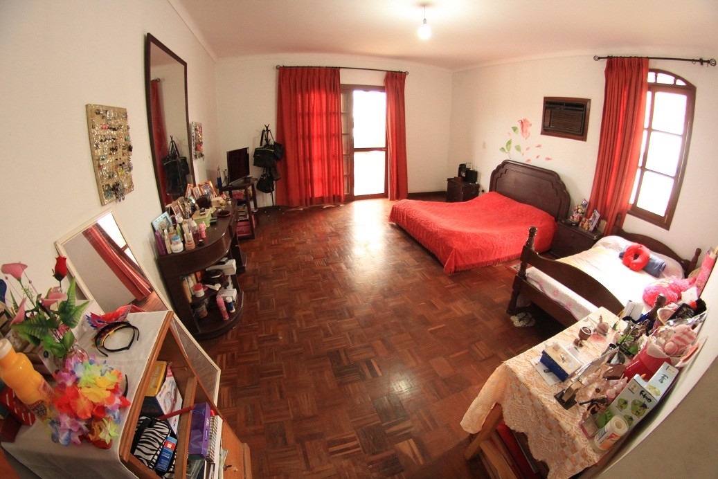 Casa en Barrio Urbari en Santa Cruz de la Sierra 4 dormitorios 4 baños 4 parqueos Foto 7