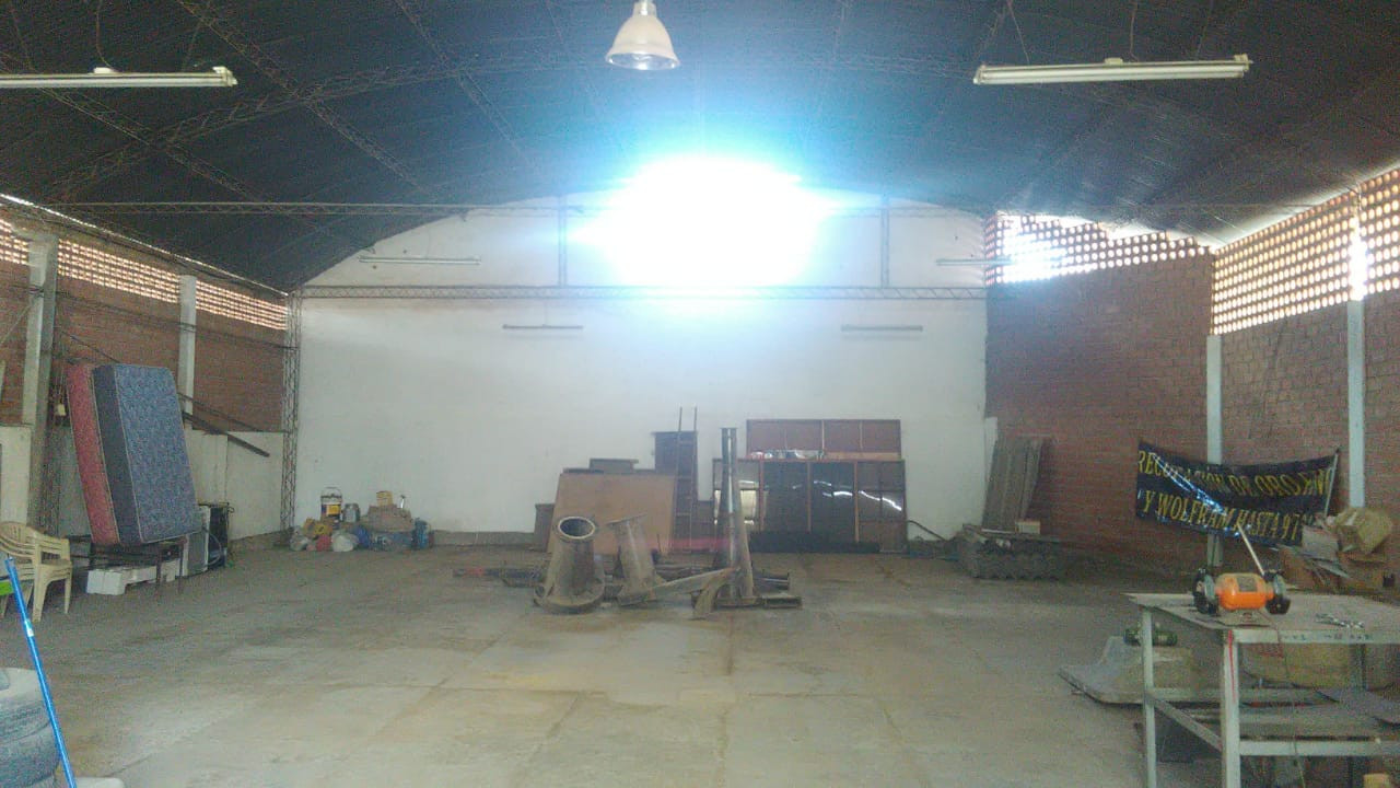 Galpón en AlquilerAv. Juan Pablo II entre Av. Blanco Galindo Km 4 y medio    Foto 1