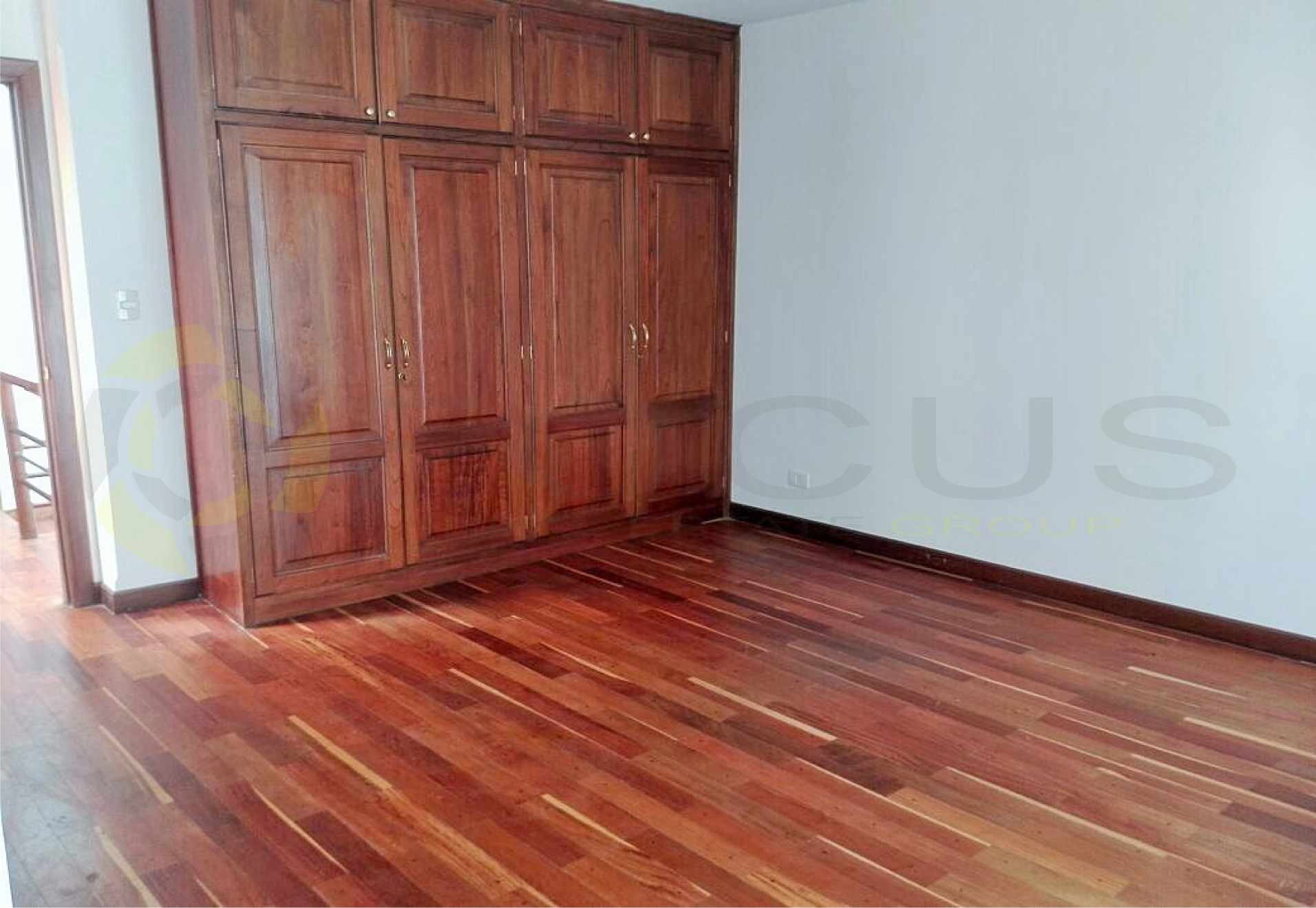 Casa en Los Pinos en La Paz 4 dormitorios 4 baños 2 parqueos Foto 9