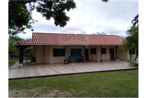 Casa en Cotoca en Cotoca 7 dormitorios 3 baños 1 parqueos Foto 3