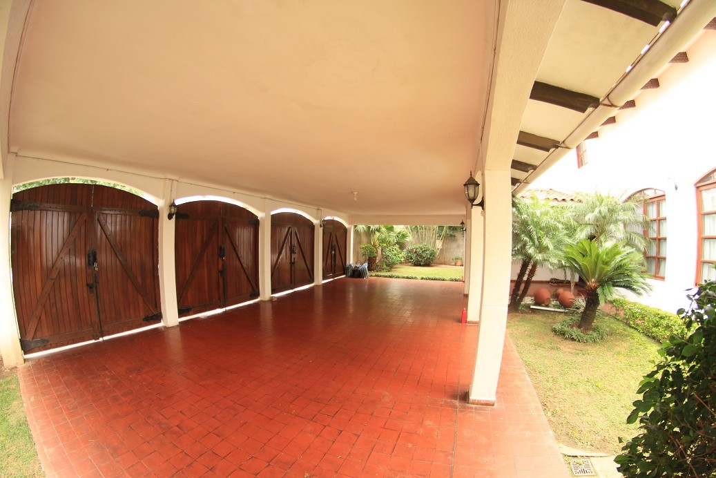 Casa en Barrio Urbari en Santa Cruz de la Sierra 4 dormitorios 4 baños 4 parqueos Foto 21