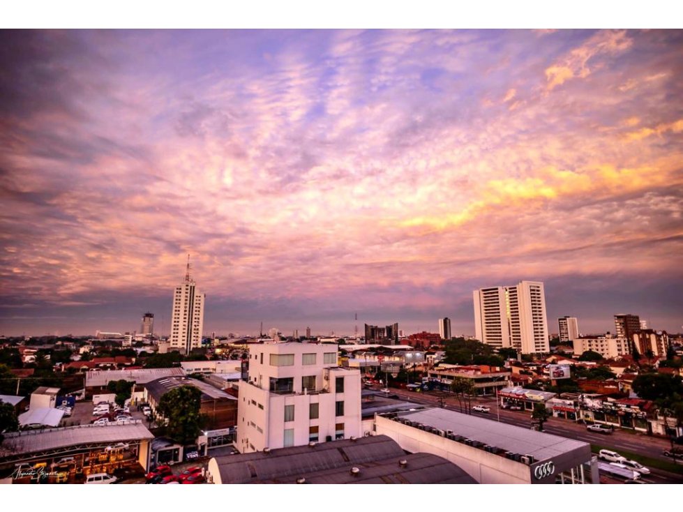 Departamento en VentaDEPARTAMENTO EN VENTA COND. TORRES GEMELAS 3 dormitorios 4 baños 2 parqueos Foto 2