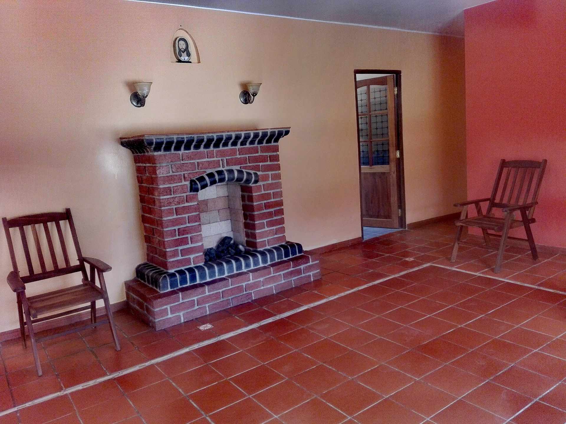 Casa en Mallasa en La Paz 6 dormitorios 3 baños 3 parqueos Foto 18
