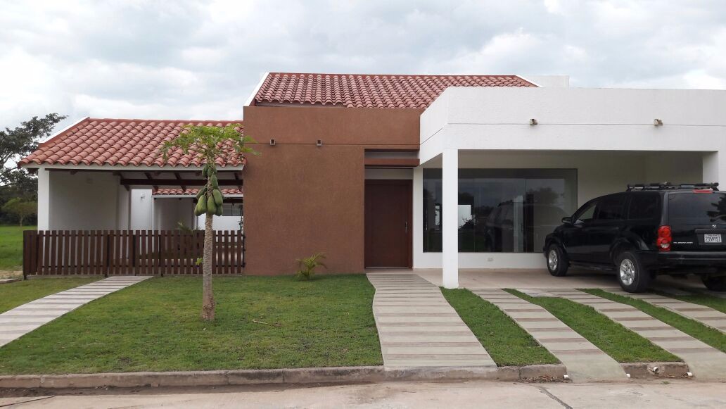 Casa en Carretera Norte en Santa Cruz de la Sierra 5 dormitorios 4 baños 3 parqueos Foto 2