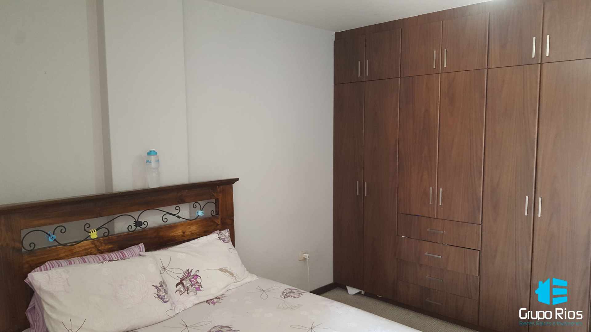 Departamento en VentaAvenida Santa Cruz y ciclovia a dos cuadras de la avenida america Foto 10