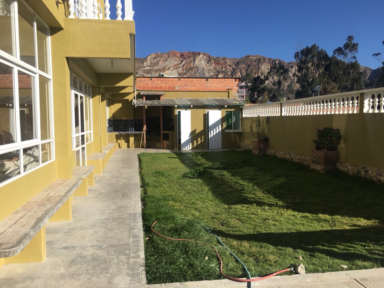 Casa en Calacoto en La Paz 7 dormitorios 6 baños 5 parqueos Foto 4