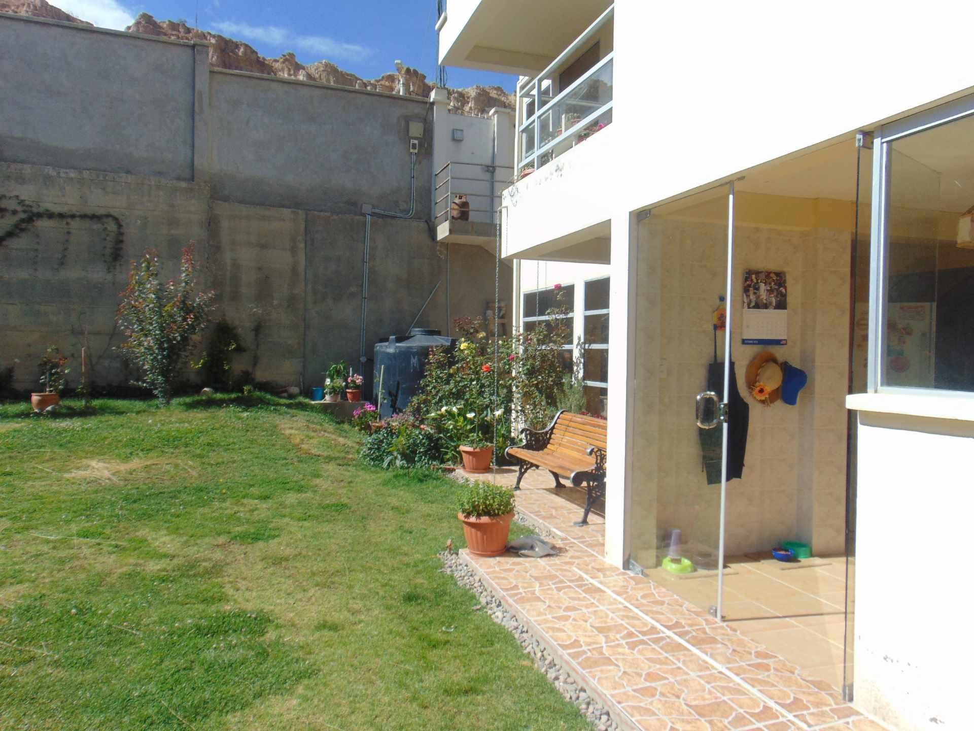 Casa en Mallasilla en La Paz 4 dormitorios 4 baños 2 parqueos Foto 15