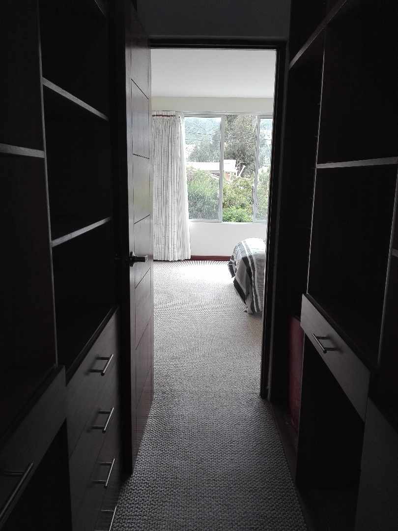 Casa en VentaCalle 2 de Febrero, entre calles 6 y 7 de Mallasa, Nro 200 3 dormitorios 4 baños 2 parqueos Foto 4