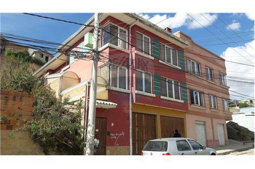 Casa en Cota Cota en La Paz 7 dormitorios 2 baños 2 parqueos Foto 2