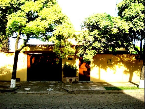 Casa en Centro en Santa Cruz de la Sierra 6 dormitorios 5 baños 3 parqueos Foto 7