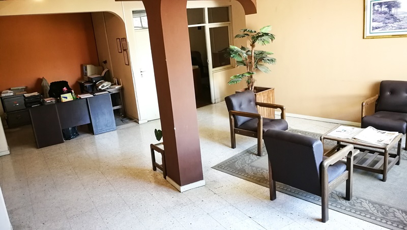 Oficina en AlquilerCalle Venezuela y Calle 16 de Julio 8 dormitorios 3 baños  Foto 5