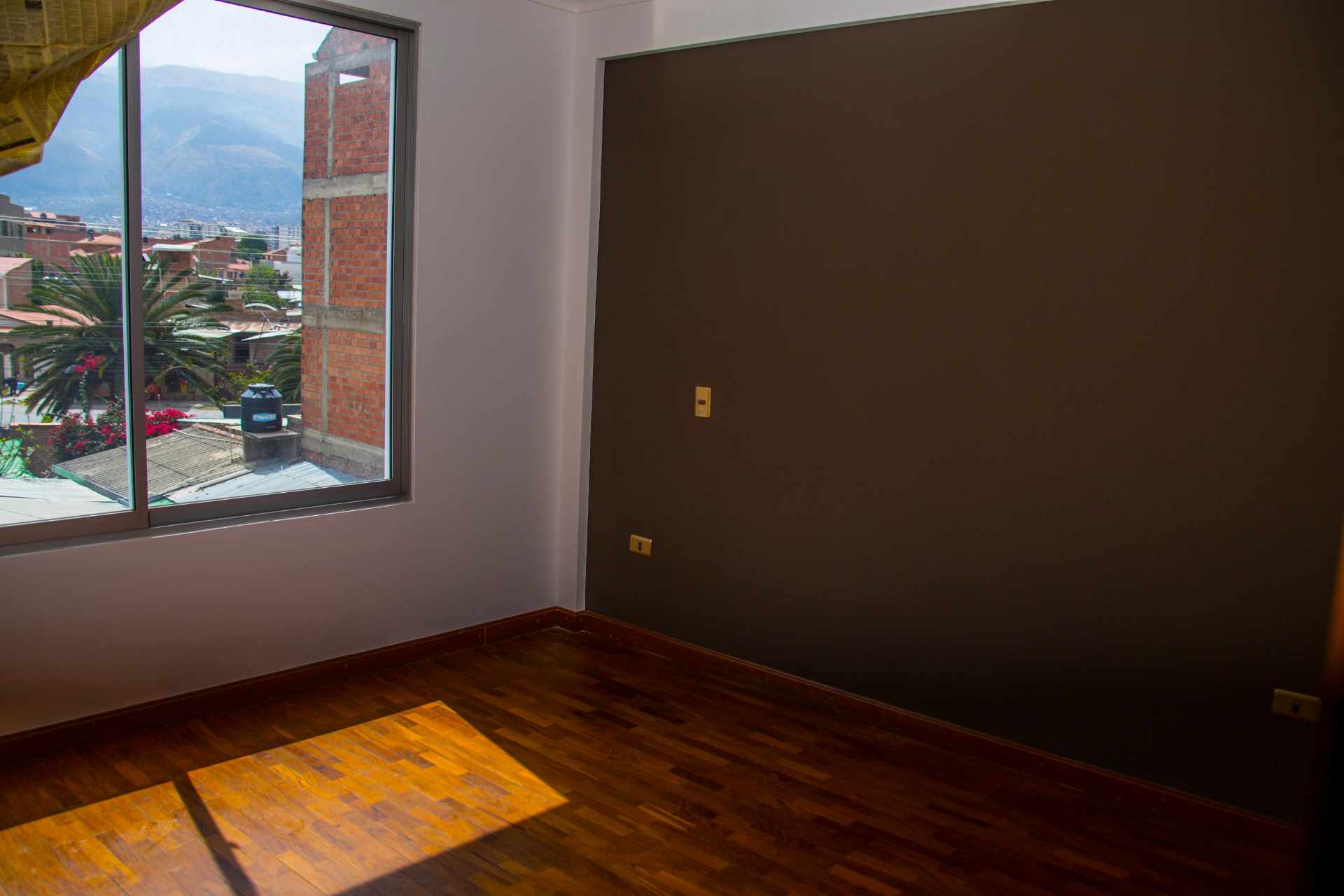 Departamento en Sarco en Cochabamba 4 dormitorios 3 baños 1 parqueos Foto 8