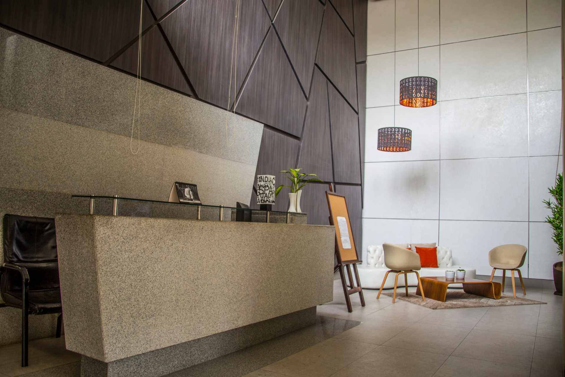 Departamento Parque Fidel Anze, entre Av. Pando y Av. Melchor Urquidi Foto 5