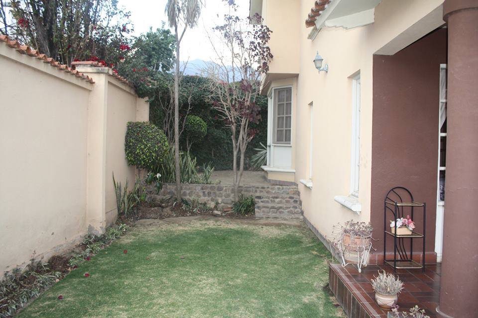 Casa en Villa Taquiña en Cochabamba 3 dormitorios 3 baños 5 parqueos Foto 5