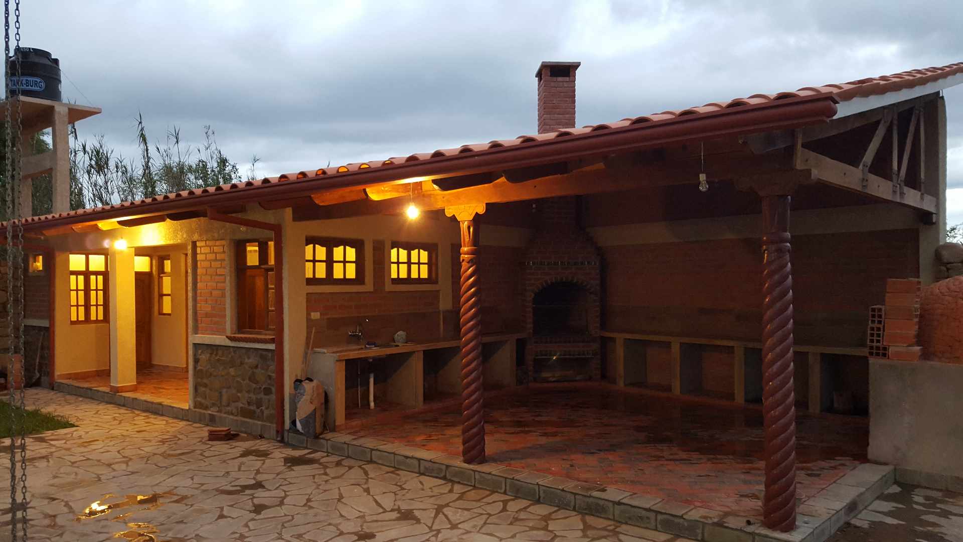 Casa en Tomatitas en Tarija 4 dormitorios 3 baños 6 parqueos Foto 27