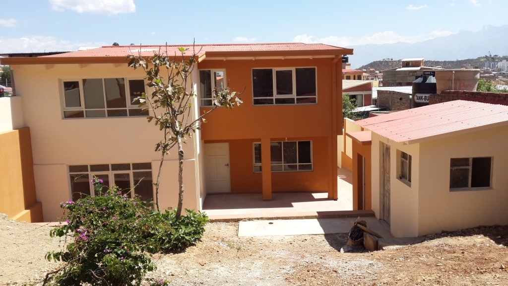 Casa en Alalay en Cochabamba 3 dormitorios 3 baños 1 parqueos Foto 3
