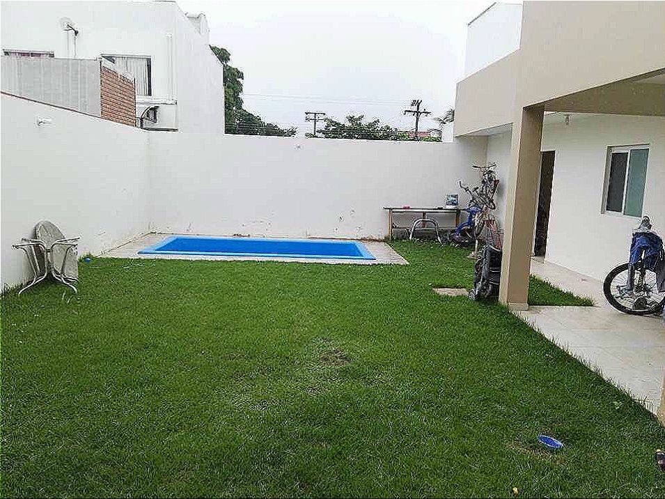 Casa en Carretera Norte en Santa Cruz de la Sierra 4 dormitorios 4 baños 3 parqueos Foto 4