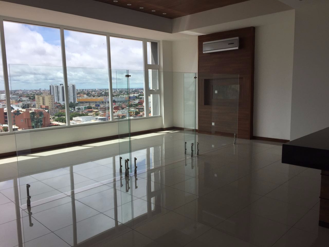 Departamento en VentaEdificio Puerto Madero, Calle los Claveles al lado de Sirari Suites zona de Equipetrol Foto 8