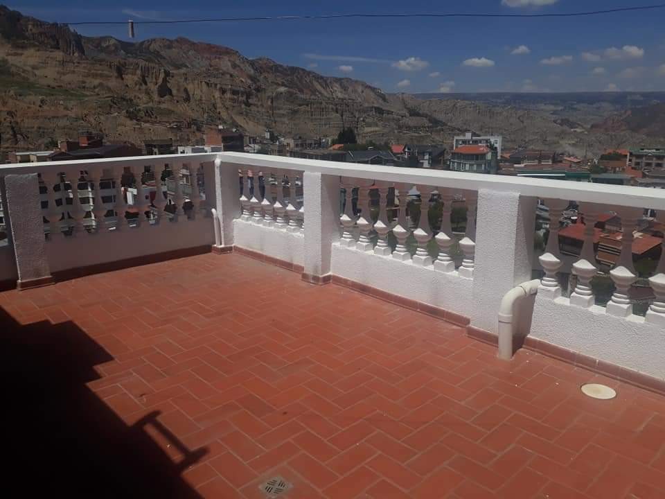 Departamento en Cota Cota en La Paz 5 dormitorios 4 baños 1 parqueos Foto 14
