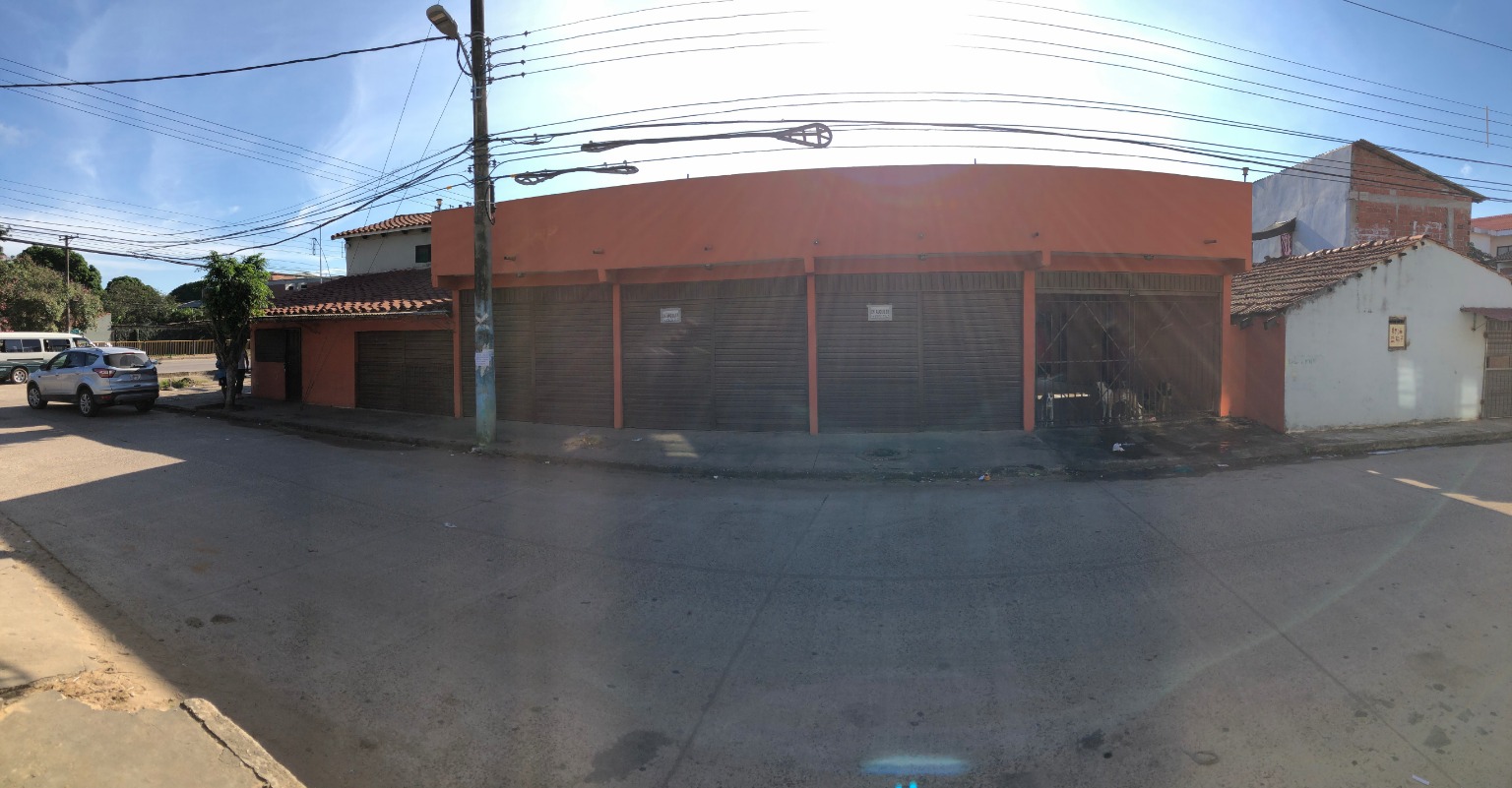 Casa en VentaVivienda con locales comerciales    Foto 4