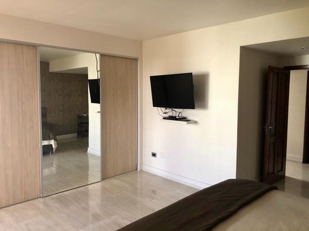 Departamento en Equipetrol en Santa Cruz de la Sierra 4 dormitorios 4 baños 2 parqueos Foto 27