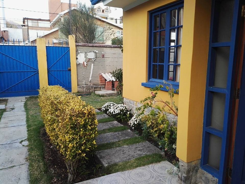 Casa en Achumani en La Paz 4 dormitorios 3 baños 2 parqueos Foto 1