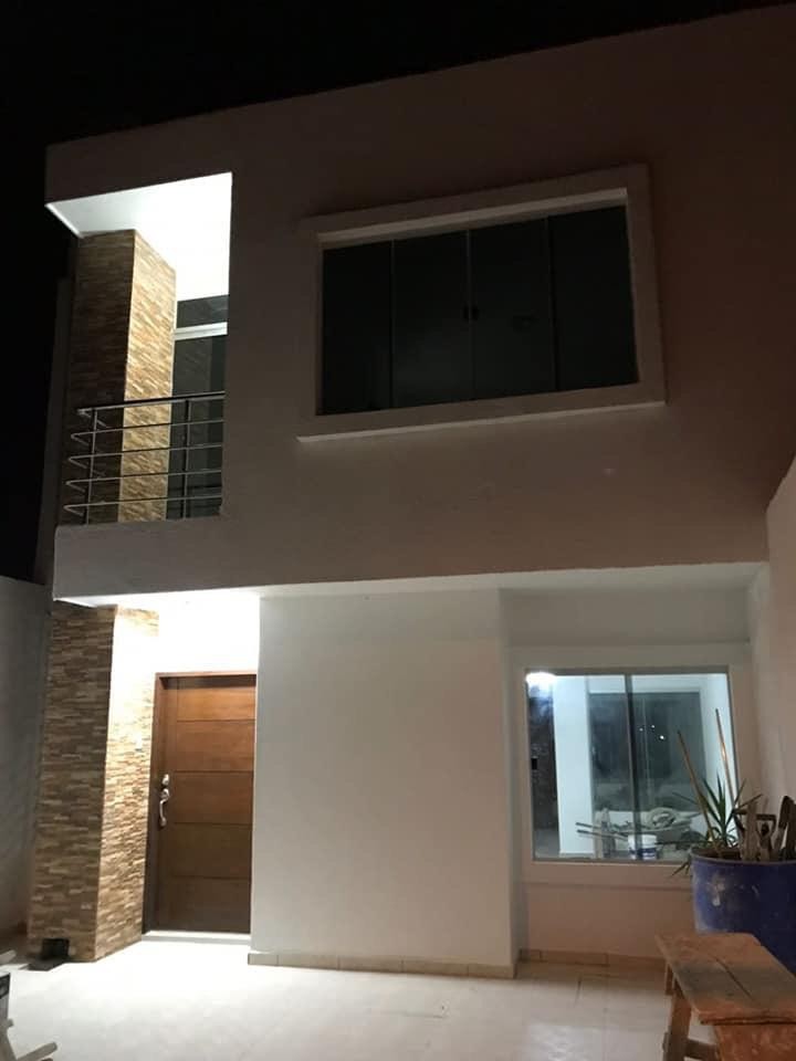 Casa en Entre 8vo y 9no anillo Norte en Santa Cruz de la Sierra 3 dormitorios 4 baños 2 parqueos Foto 4