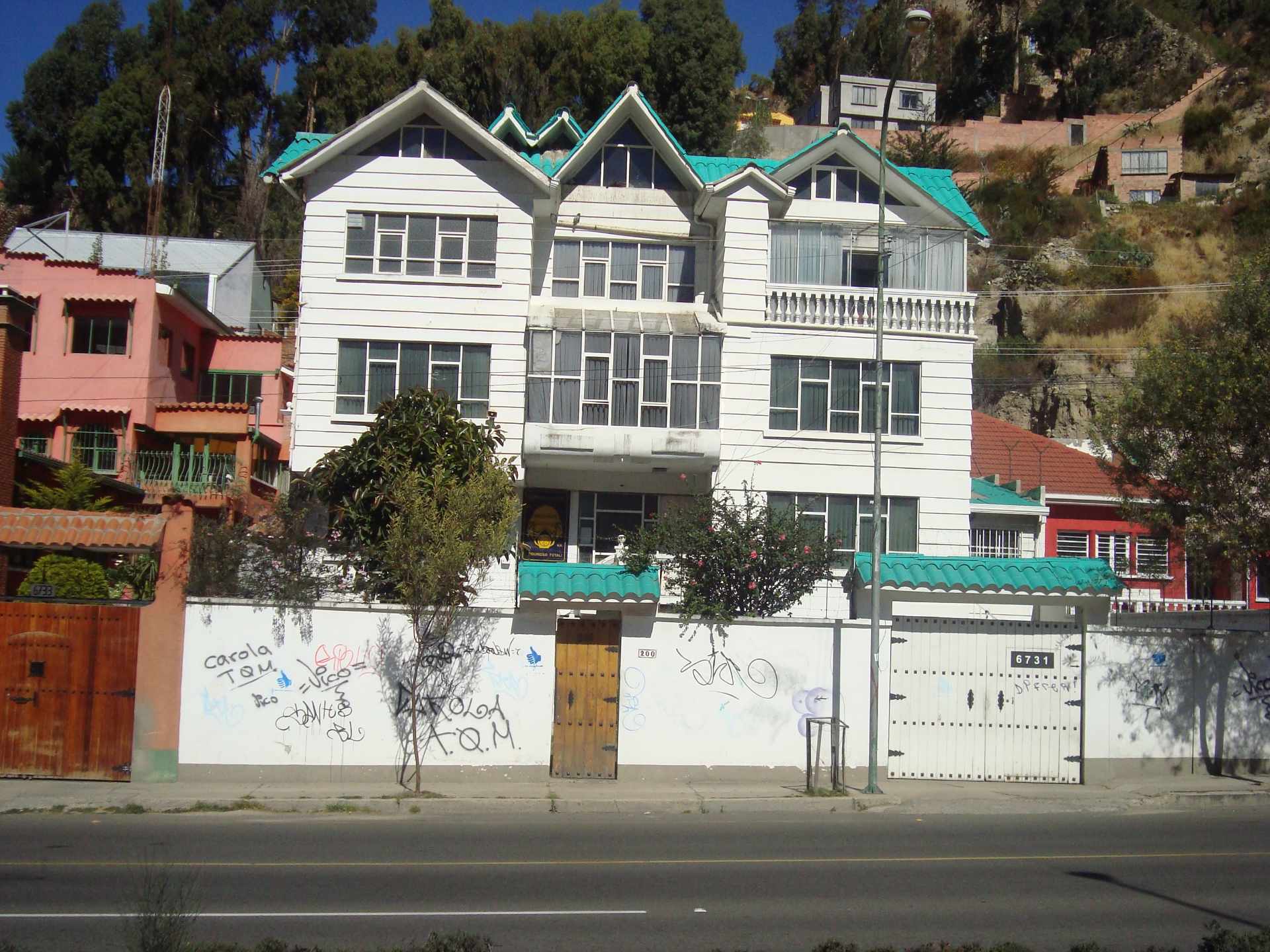 Casa en Seguencoma en La Paz 5 dormitorios 4 baños 5 parqueos Foto 2