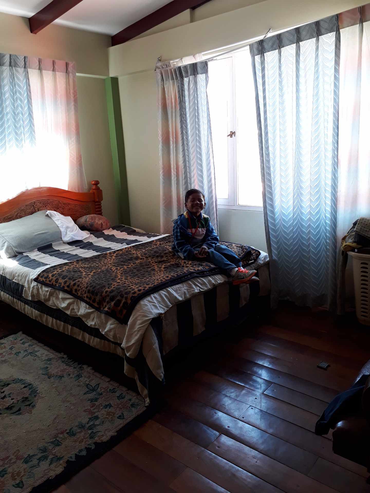 Casa en Mallasilla en La Paz 5 dormitorios 4 baños 3 parqueos Foto 9
