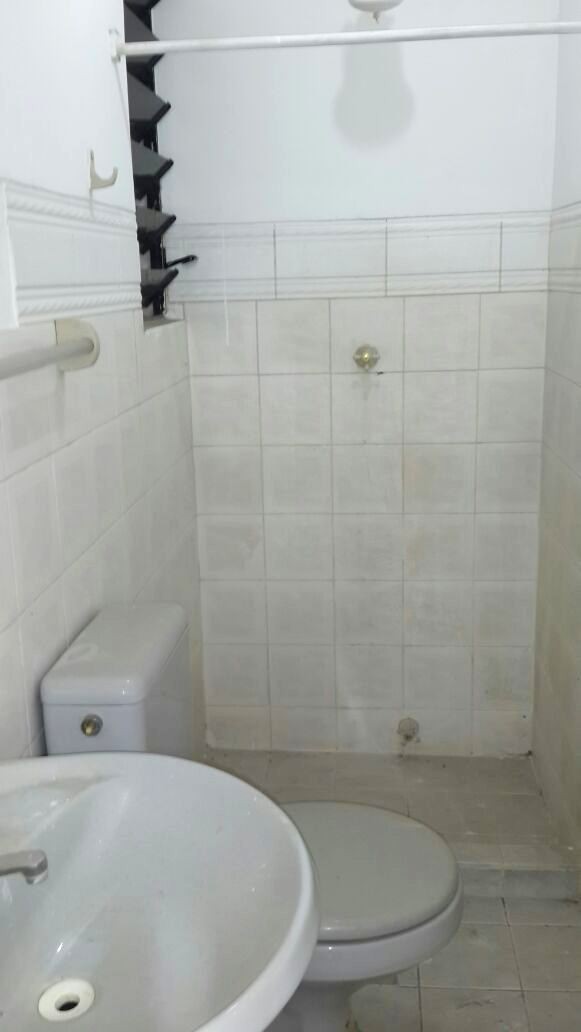 Departamento CASCO VIEJO, calle Rafael Peña #262, entre España y 21 de Mayo. Edificio Gabriela,  2º Piso.Llamadas y WhatsApp: 71520484 (GONZALO MAIDANA Propietario) y 79464268 y 3428436 (Fernando). L@s esperamos! :D Foto 8