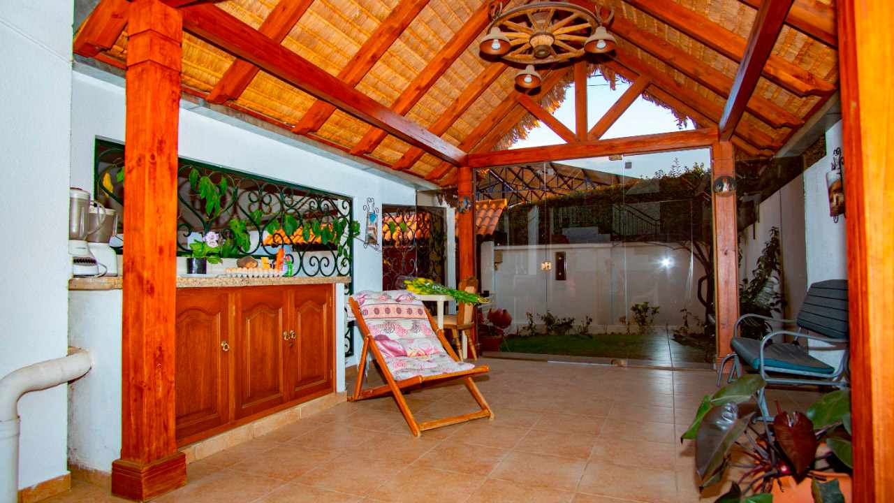 Casa en Temporal en Cochabamba 3 dormitorios 4 baños 3 parqueos Foto 9