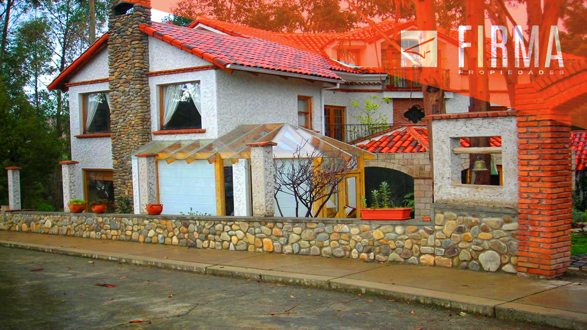 Casa en Obrajes en La Paz 4 dormitorios  4 parqueos Foto 1