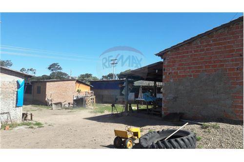 Terreno en Doble vía La Guardia en Santa Cruz de la Sierra 5 dormitorios 3 baños  Foto 2