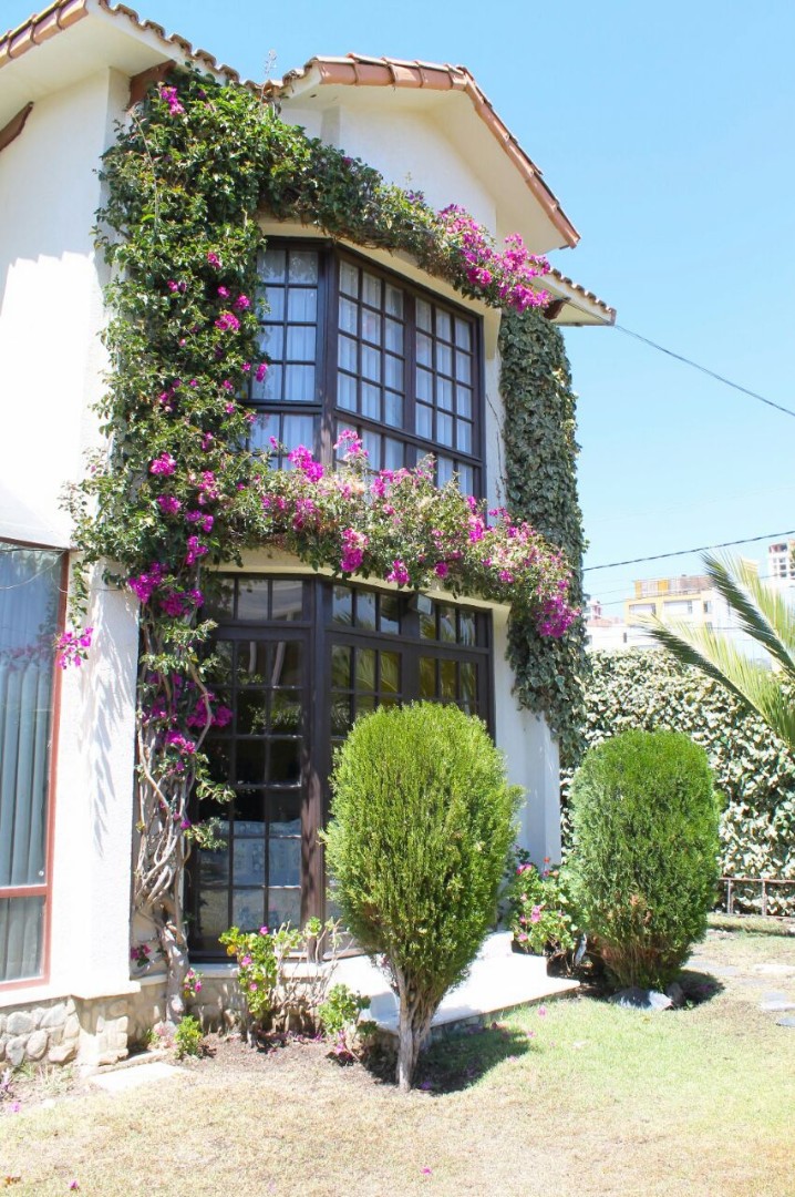 Casa Calle 8 de Achumani Nr 120 al lado del restaurante Urus sobre la calle de la panadería Chez Tim, al lado del río frente al reten policial Foto 10