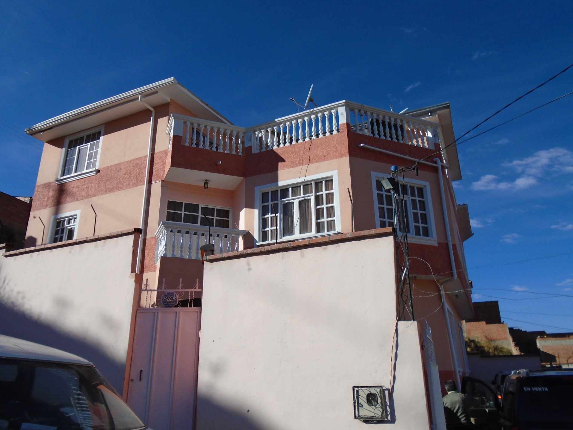 Casa en Alto Irpavi en La Paz 6 dormitorios 5 baños 4 parqueos Foto 14