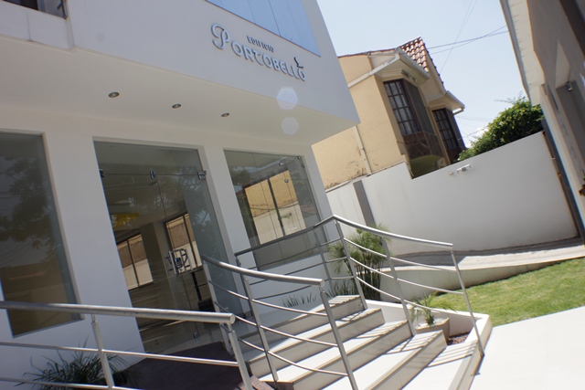 Local comercial en VentaCalle Alcibiades Guzmán casi Av. Santa Cruz Foto 20