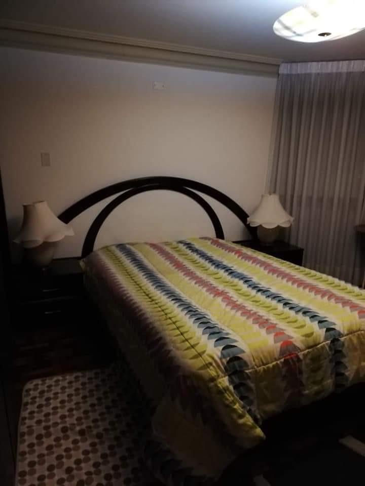 Departamento en San Jorge en La Paz 2 dormitorios 2 baños  Foto 1