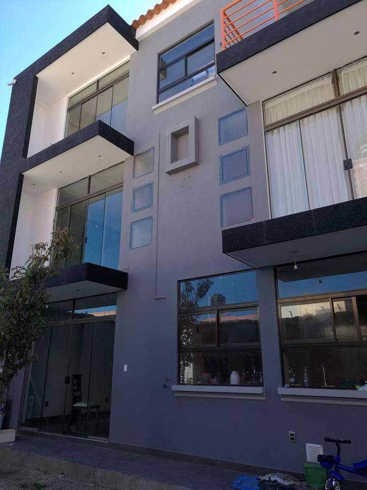 Casa Surtidor Okariquna Av. 6 de agosto Foto 1