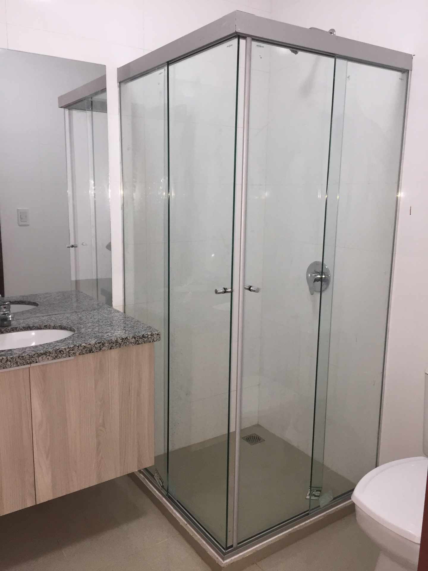 Departamento en Entre 6to y 7mo anillo Norte en Santa Cruz de la Sierra 3 dormitorios 2 baños  Foto 15