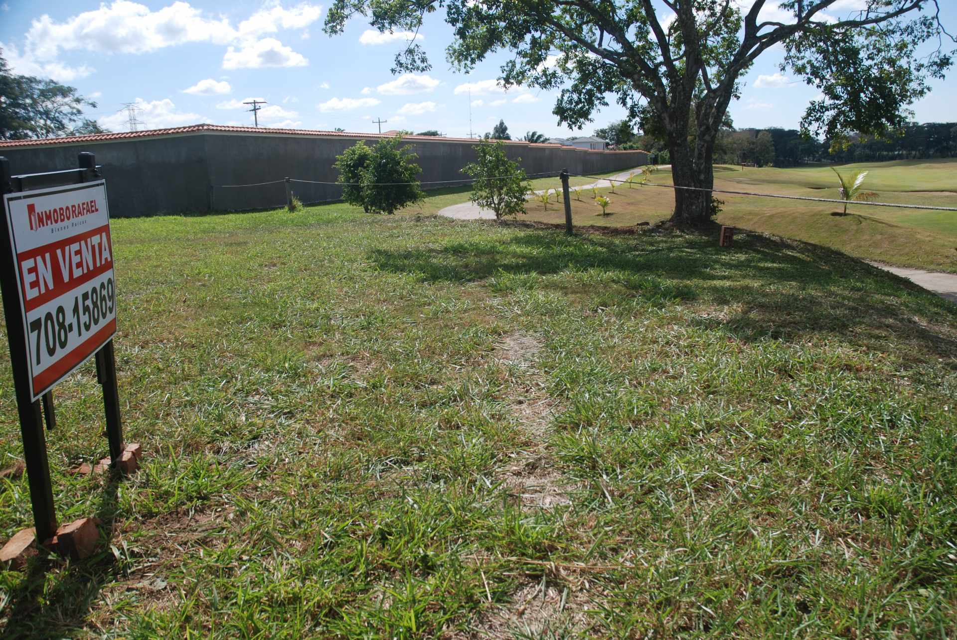 Terreno  Hermoso terreno 975m2 en el Urubo Golf frente hoyo 3 Foto 3