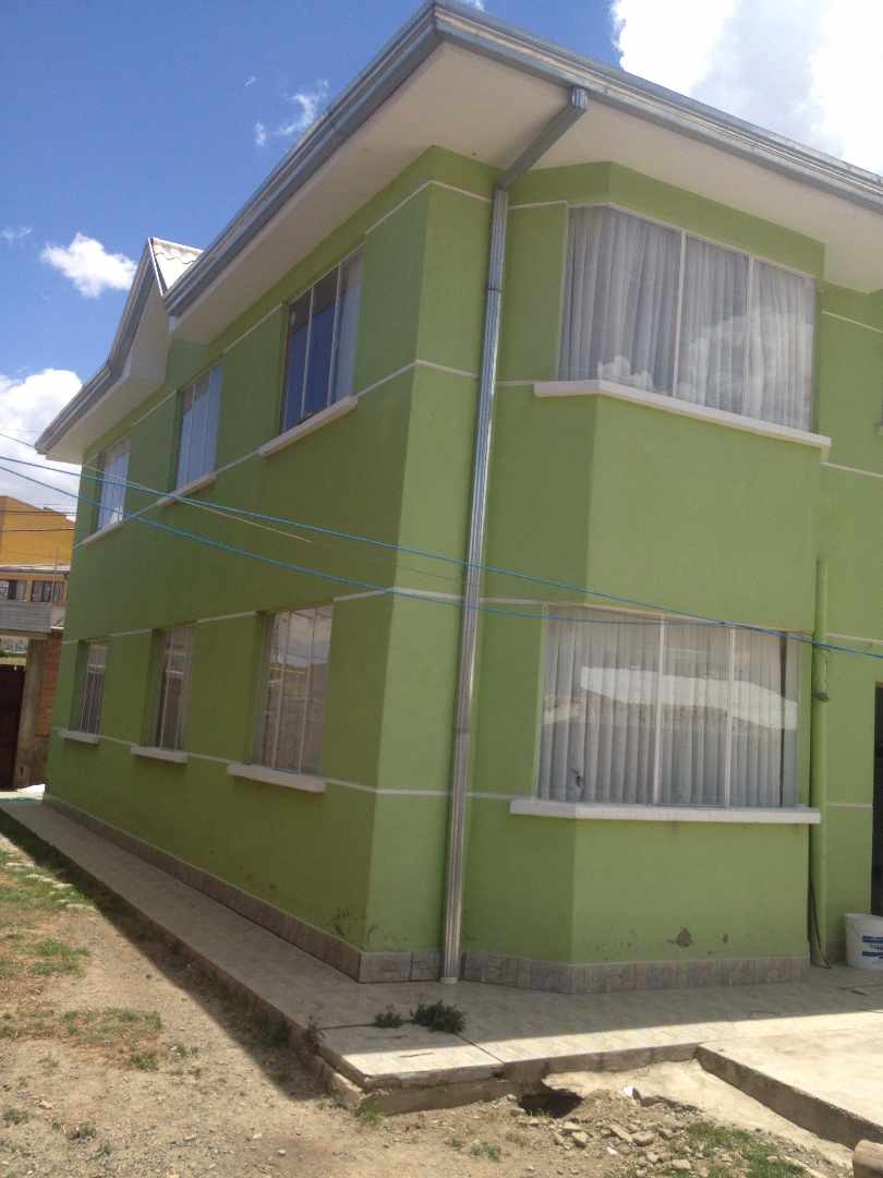 Casa en Chasquipampa en La Paz 4 dormitorios 3 baños 3 parqueos Foto 5