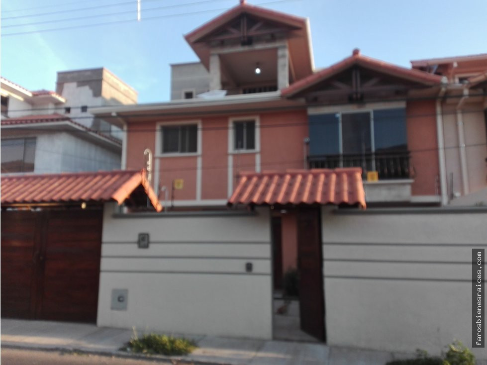 Casa en Temporal en Cochabamba 4 dormitorios 4 baños 2 parqueos Foto 1