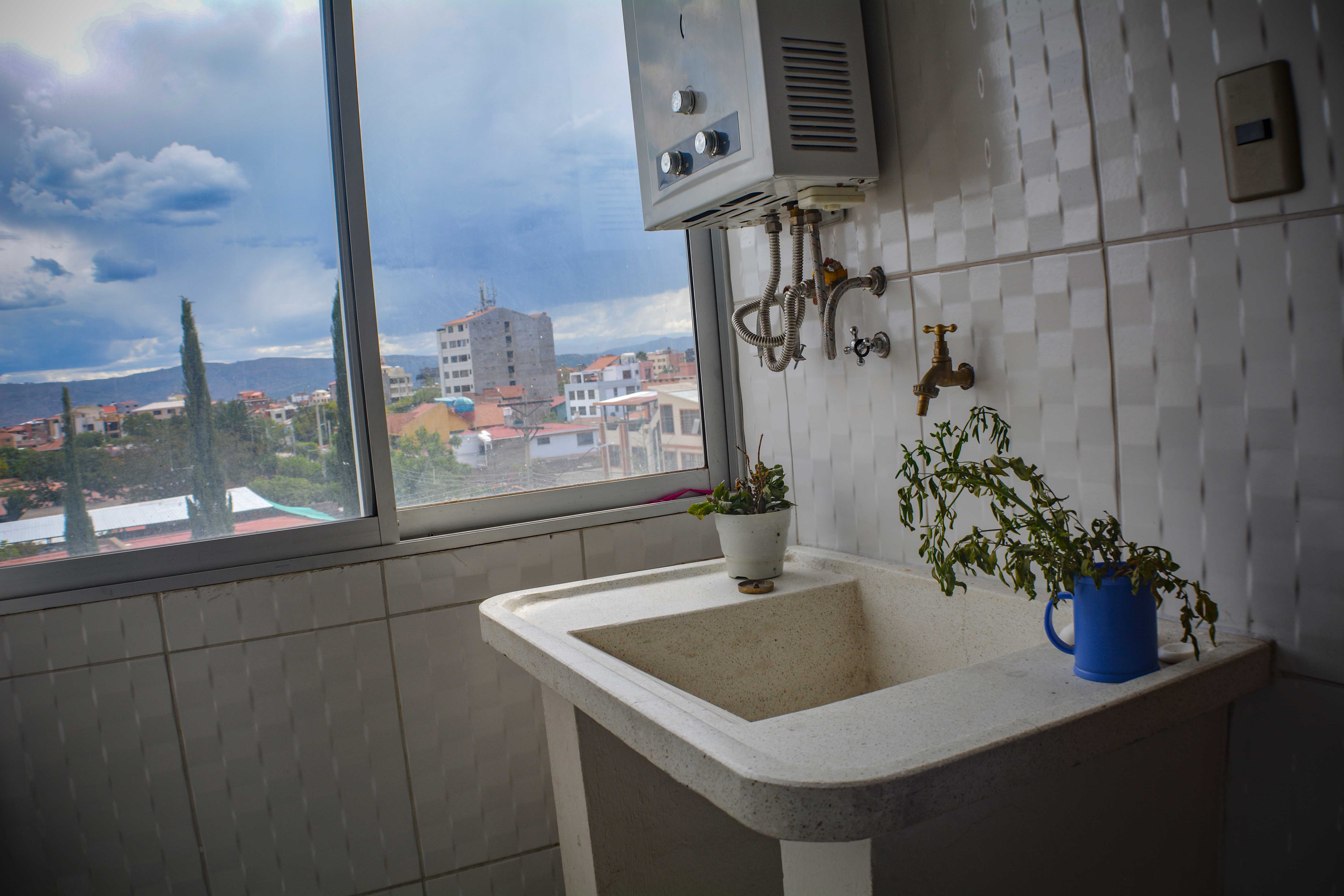Departamento en VentaCalle Villa de Oropeza y Av. Tadeo Ahenke 3 dormitorios 3 baños  Foto 9