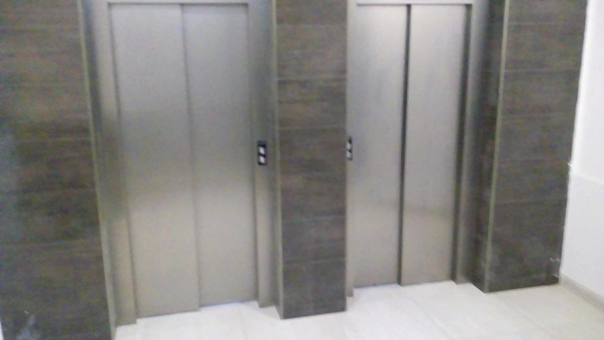 Departamento en VentaZona norte condebamba, entre la Av. Simon Lopez y calle Inca Roca, a media cuadra del mercadito 10 de febrero y a una cuadra de los bancos Union, Mercantil Santa y Cruz y otros, asi mismo a una cuadra de ferreterias y snaks. 2 dormitorios 1 baños 1 parqueos Foto 6